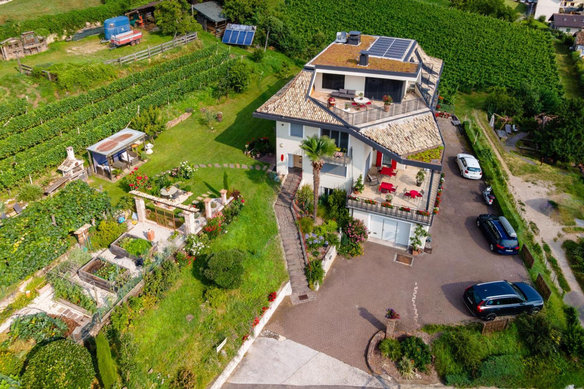 Haus Tirol Apartment Caldaro Luaran gambar