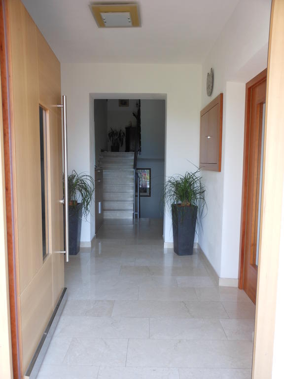 Haus Tirol Apartment Caldaro Luaran gambar